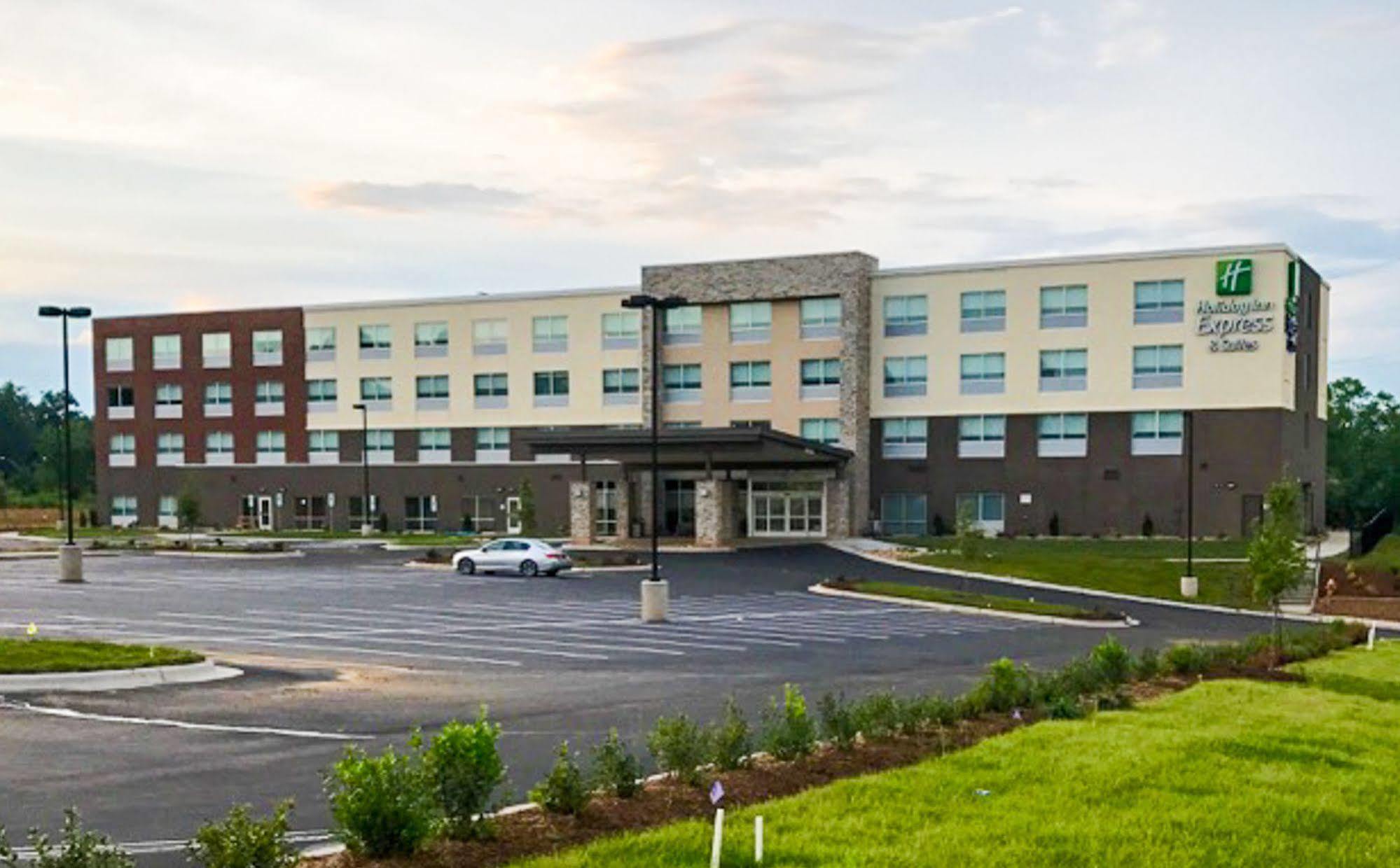 Holiday Inn Express & Suites - Charlotte Ne - University Area By Ihg Exteriér fotografie