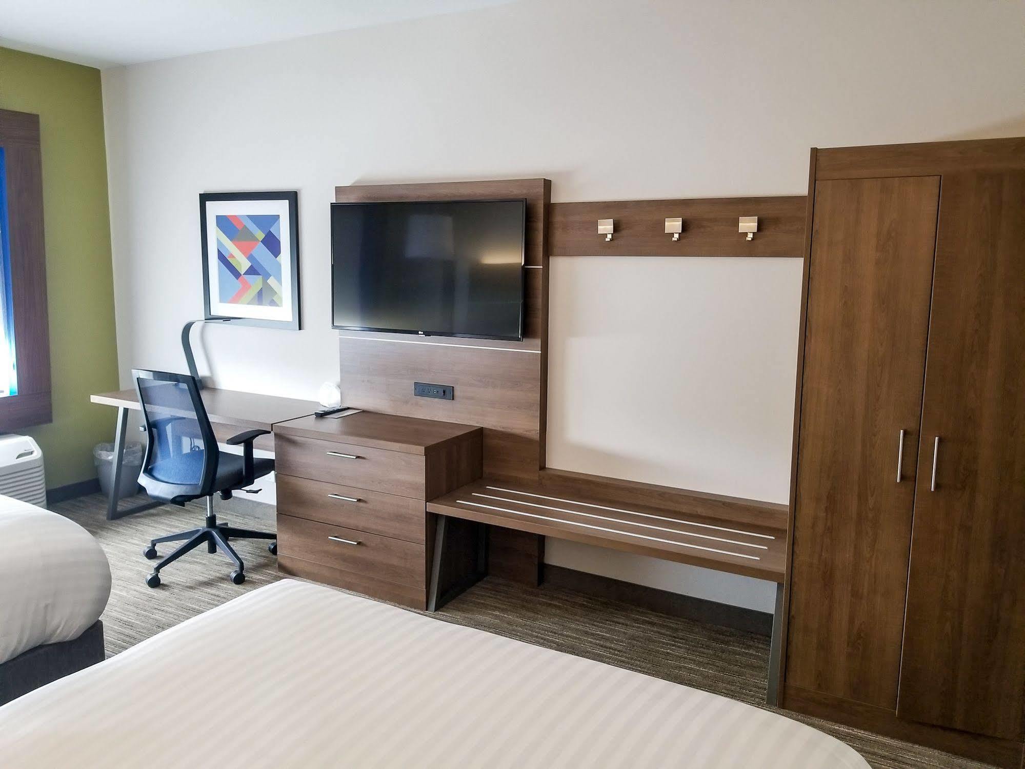 Holiday Inn Express & Suites - Charlotte Ne - University Area By Ihg Exteriér fotografie
