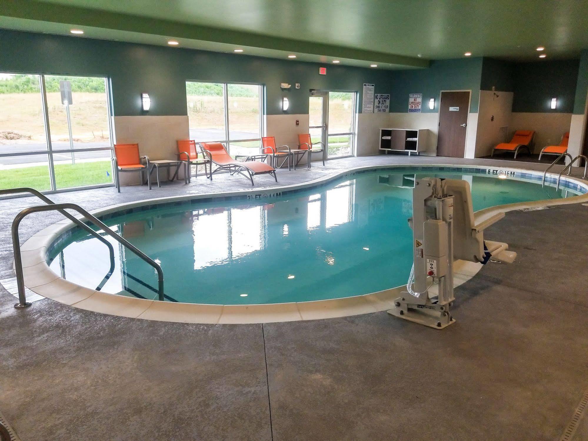 Holiday Inn Express & Suites - Charlotte Ne - University Area By Ihg Exteriér fotografie