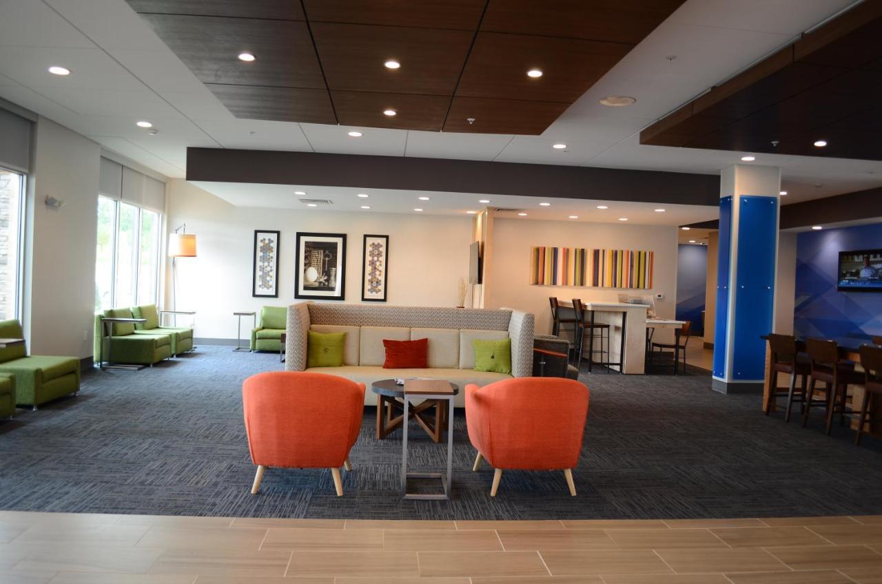 Holiday Inn Express & Suites - Charlotte Ne - University Area By Ihg Exteriér fotografie