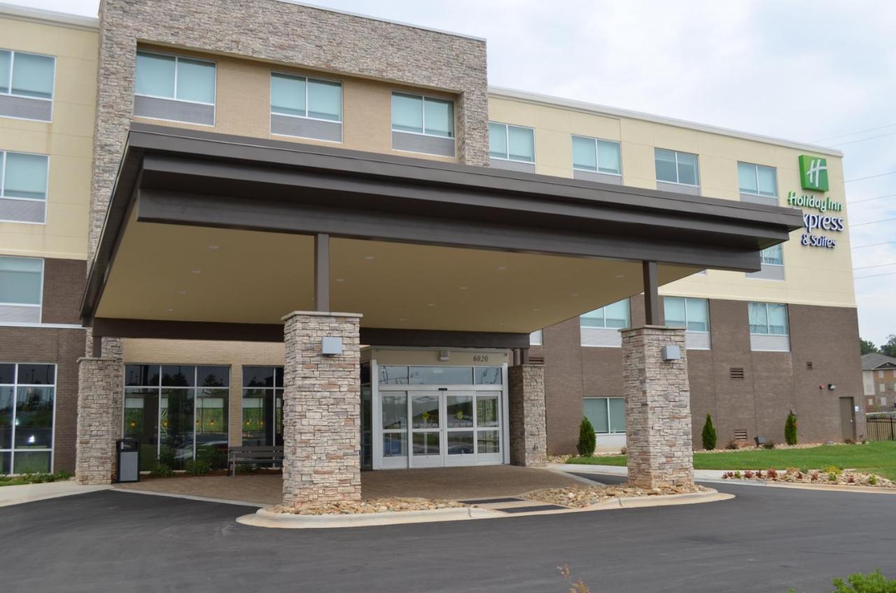 Holiday Inn Express & Suites - Charlotte Ne - University Area By Ihg Exteriér fotografie
