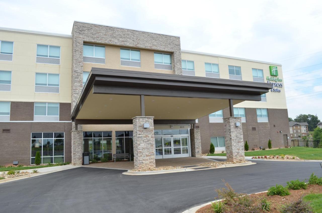 Holiday Inn Express & Suites - Charlotte Ne - University Area By Ihg Exteriér fotografie